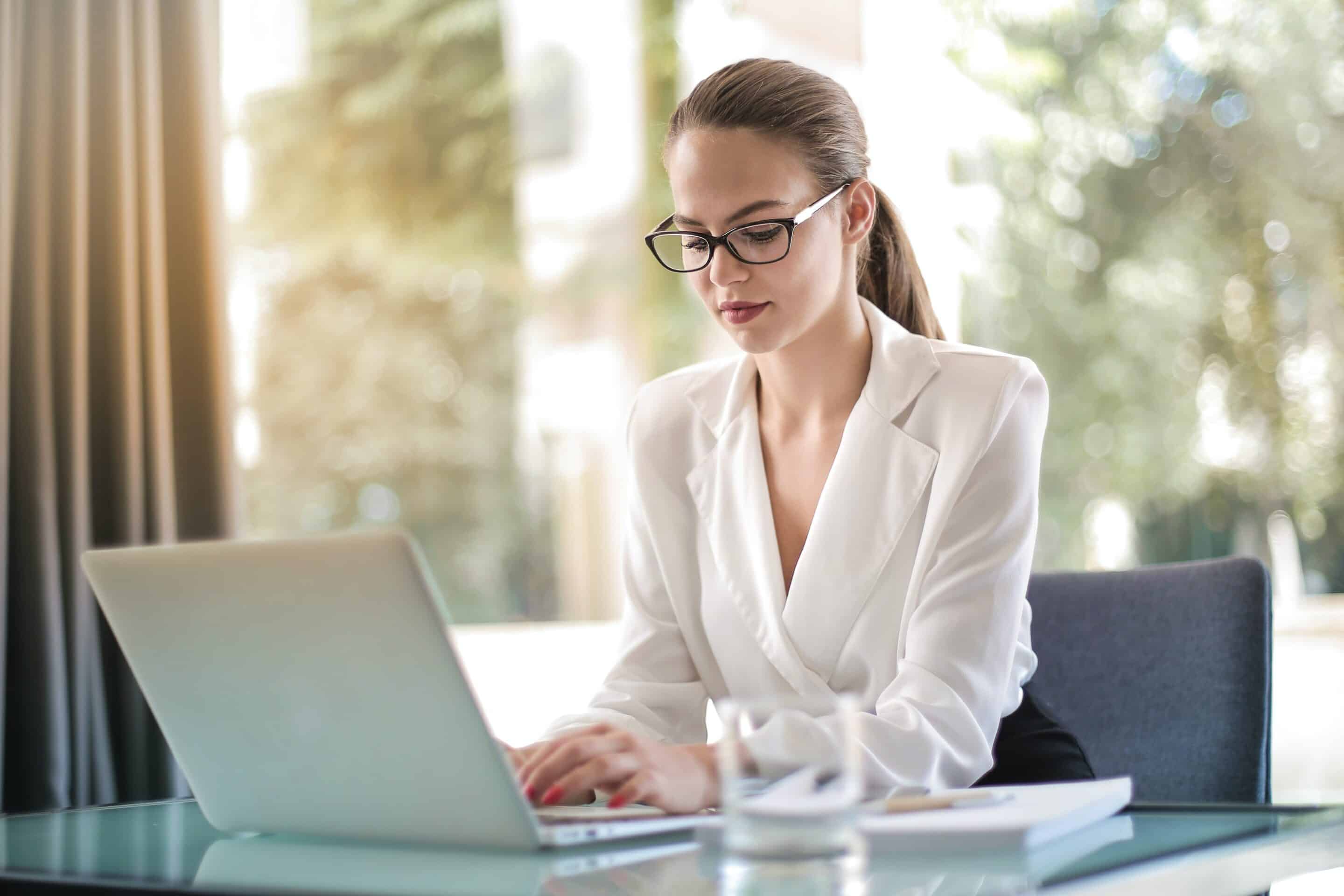 Online Relationship Counselling vs Traditional Counselling Which Is Right for You and Your Partner